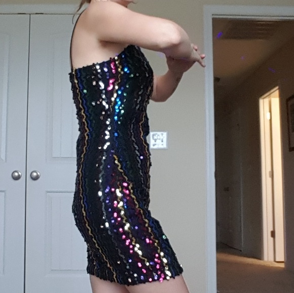 Sequin spaghetti strap 70's dress. - Picture 3 of 8